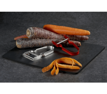 Victorinox Rex -kuorimakone, jossa on alumiinikahva ja ruostumattomasta teräksestä valmistettu terä. 2