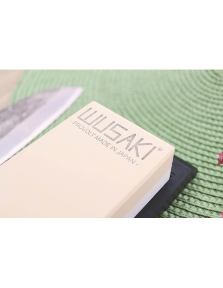 Japansk dubbelsidig keramisk slipsten 3000/8000 Wusaki av Suehiro