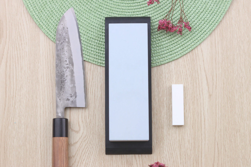 Japansk dobbeltsidet keramisk slibesten 240/1000 Wusaki by Suehiro