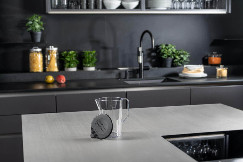 1L graderad kanna med handtag och lock för Bamix-blender