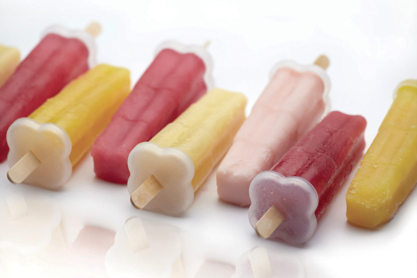 Mould for 8 KitchenCraft ice lollies + 16 wooden sticks