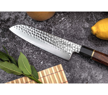 coltello santoku Sayuto Desert Damas martelé 18 cm 2