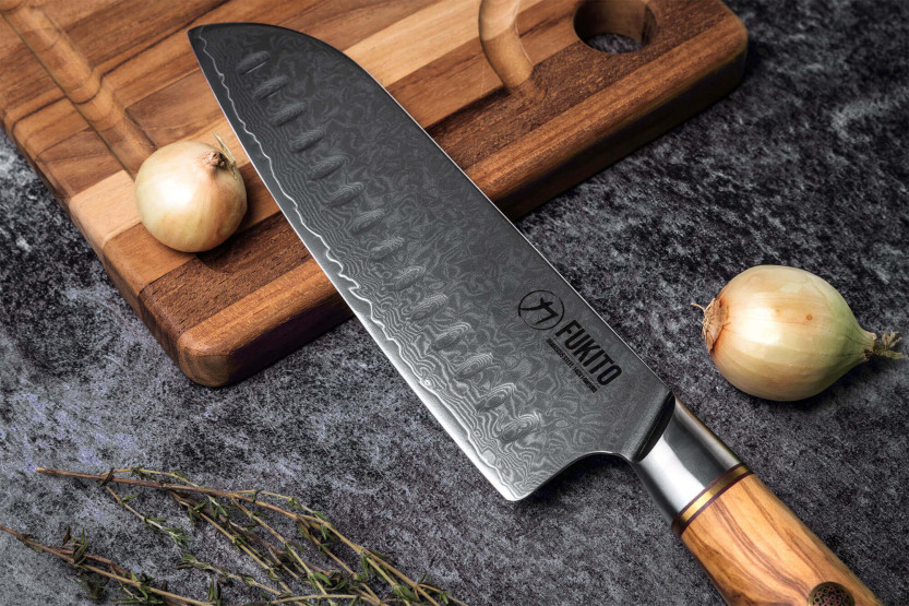 coltello santoku Fukito Olive Damascus 14Cr 18 cm con fossette