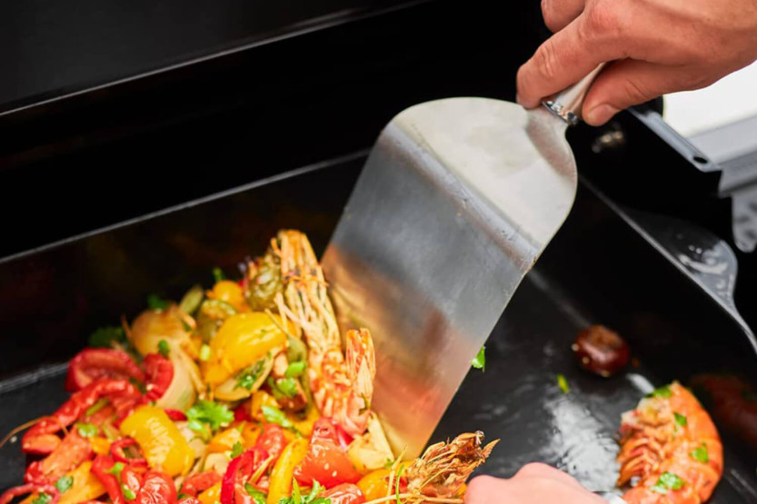 Rösle stor planchaspatel i 18/10 rostfritt stål