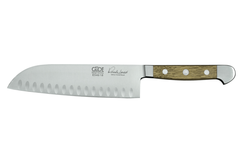 Faca santoku Güde Alpha Chêne 18cm em aço forjado com furos