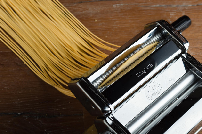 Marcato Atlas 150 Classic pasta machine kit + 2 accessories