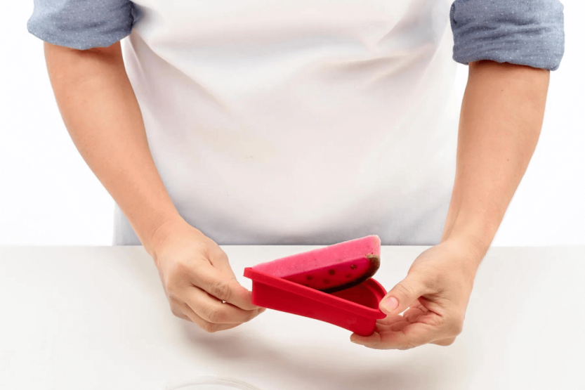 Conjunto de 4 formas de silicone Lékué para gelados - formas de melancia e ananás