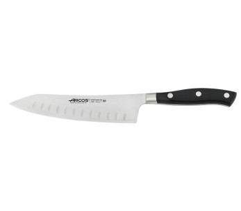 Riviera Arcos taottu santoku keinuveitsi 18cm, jossa on granton-terä ja terä.