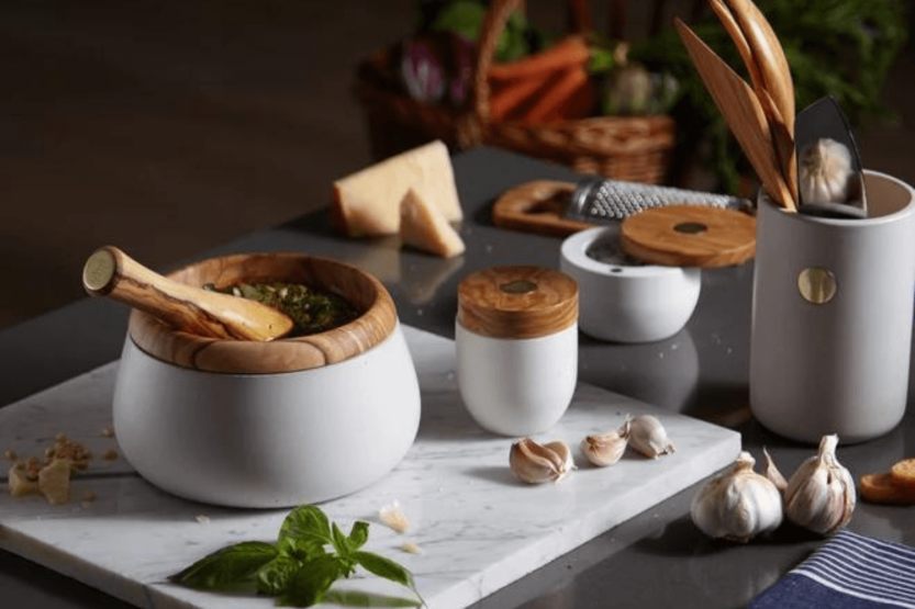 Bérard Millenari vijzel en stamper van olijfhout en cement met gratis katoenen zakje