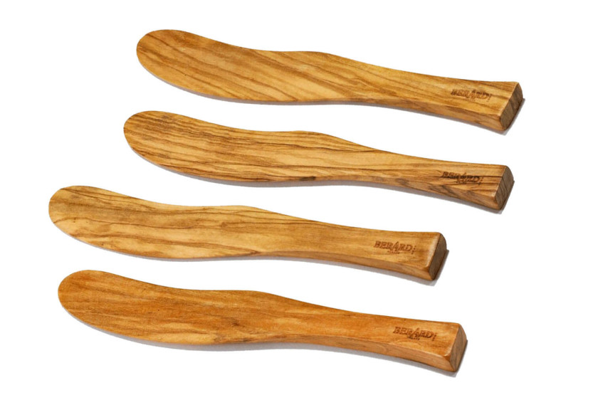Set of 4 Bérard curved olive wood spreaders 17.5cm
