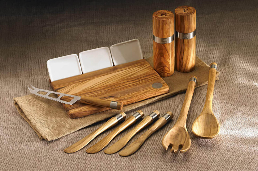 Set of 3 Bérard handmade olive wood cheese Utensils