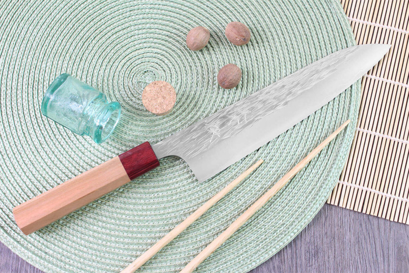 Faca de cozinha tradicional japonesa de 21 cm em aço cobalto Yu Kurosaki Sasame
