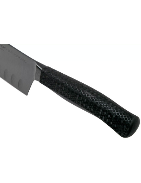 Wusthof Performer santokukukniv 17 cm med granton-eggblad med svart antiripe-belegg