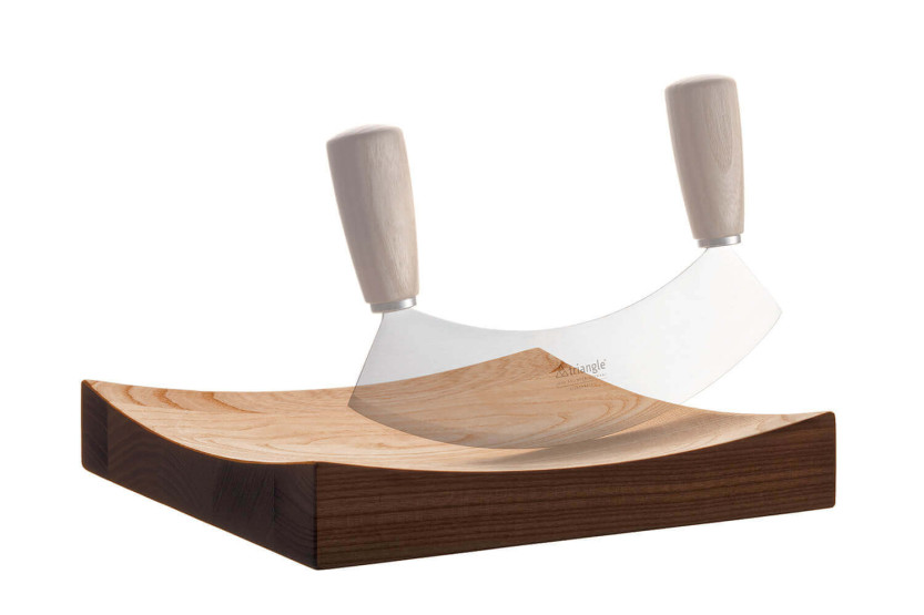 Ash Triangle chopping board 23x23x4cm