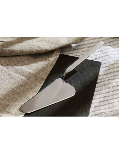 Sformato Alessi Dry da 27 cm in acciaio inox 18/10 con manico satinato disegnato da Achille Castiglioni