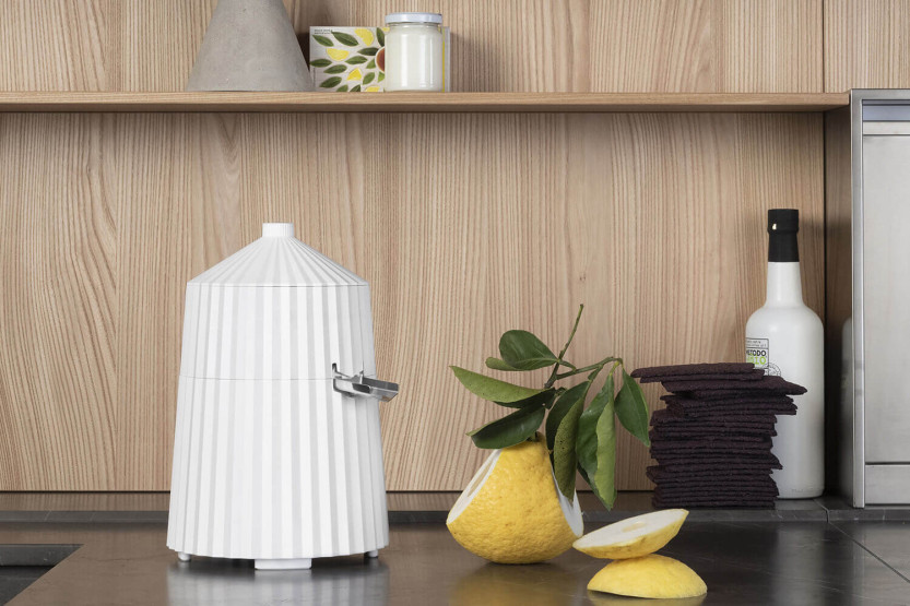 Elektrische Zitruspresse Alessi Plissé Design von Michele De Lucchi