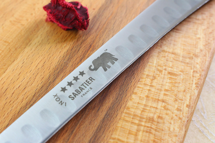 Sabatier Ideal Elephant smedet laksekniv 30 cm håndtag i oliventræ