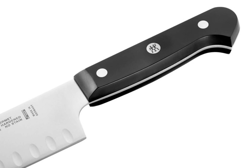 ZWILLING Gourmet santokukniv 18cm med grantonkant och nitat handtag