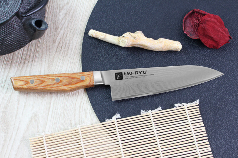 Shimomura Un-Ryu 17cm 33 layer damascus japanese chef ' s knife