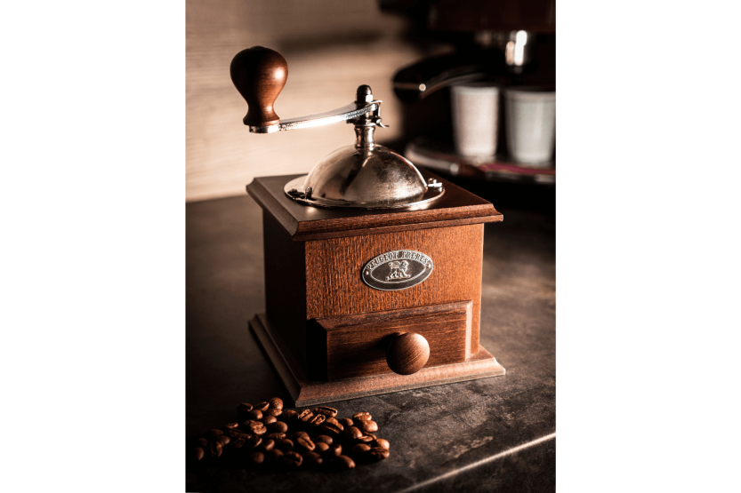 Moinho de café manual Peugeot Nostalgie em faia chocolate 21cm