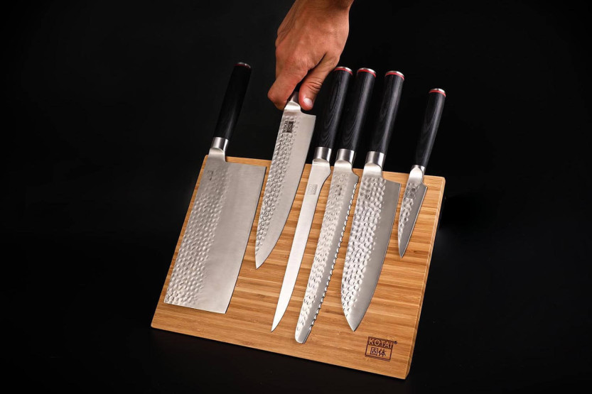 Portacuchillos magnético plegable Kotai de bambú 30x22cm
