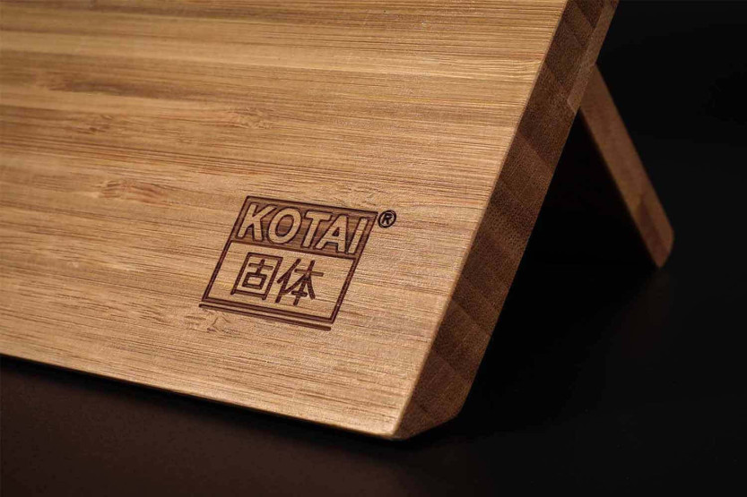 Portacuchillos magnético plegable Kotai de bambú 30x22cm