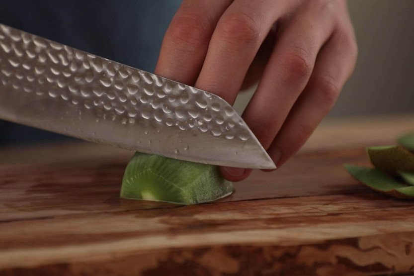 Kotai kiritsuke kokkekniv 20 cm hamret blad ibenholt håndtag med skede
