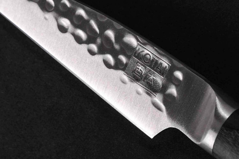 Kotai schilmesje 10cm gehamerd lemmet pakkahouten handvat met schede