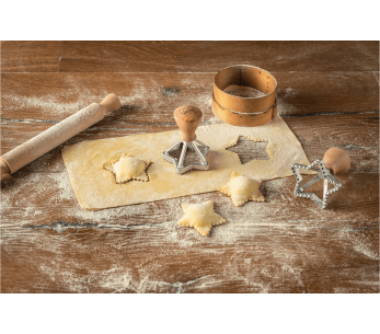 Conjunto de 2 cortadores de biscottini Marcato com motivos de estrelas e flores 2