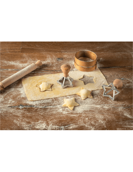 Set med 2 Marcato biscottini-skärare med stjärn- och blommotiv