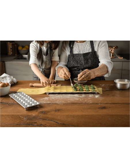 Marcato Classic 24 kvadratisk ravioliform + minirulle i trä
