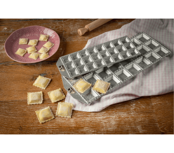Marcato Classic 24 stampo per ravioli quadrati + mini rullo di legno 2
