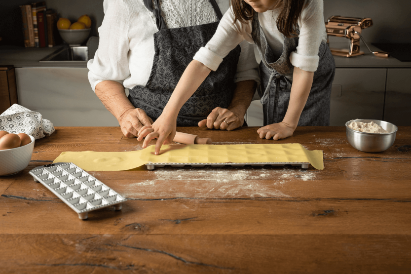 Marcato Classic 24 vierkante ravioli vorm + mini houten roller