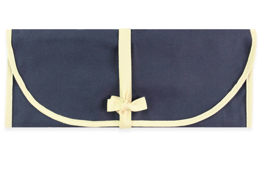 Traditioneller Wusaki-Koffer aus blauem Leinen für 6 Messer
