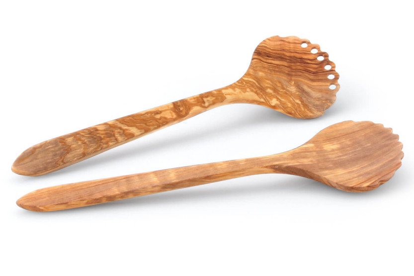 Set di 2 piatti da insalata Continenta con bordo in pizzo in legno d'oliva 31,5 cm