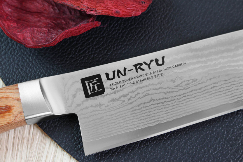 Shimomura Un-Ryu 21cm 33 layer damascus japanese chef ' s knife