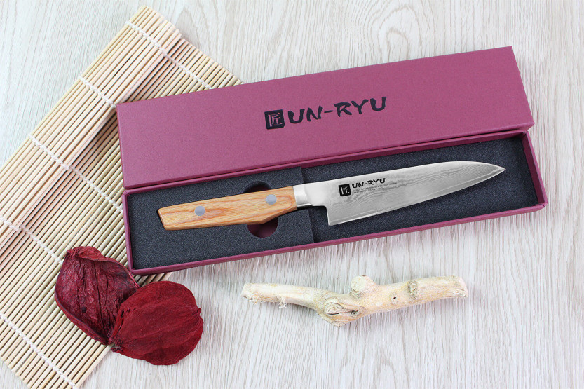 Shimomura Un-Ryu 12cm 33-lagig damascus japans hobbymes