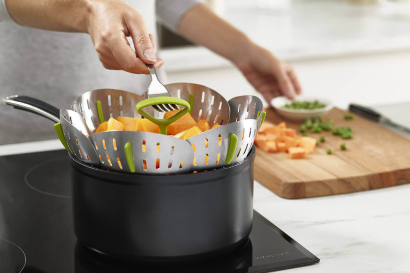 Joseph Joseph Bloom Steel grøn og rustfri stål foldbar, ridsefast dampkurv