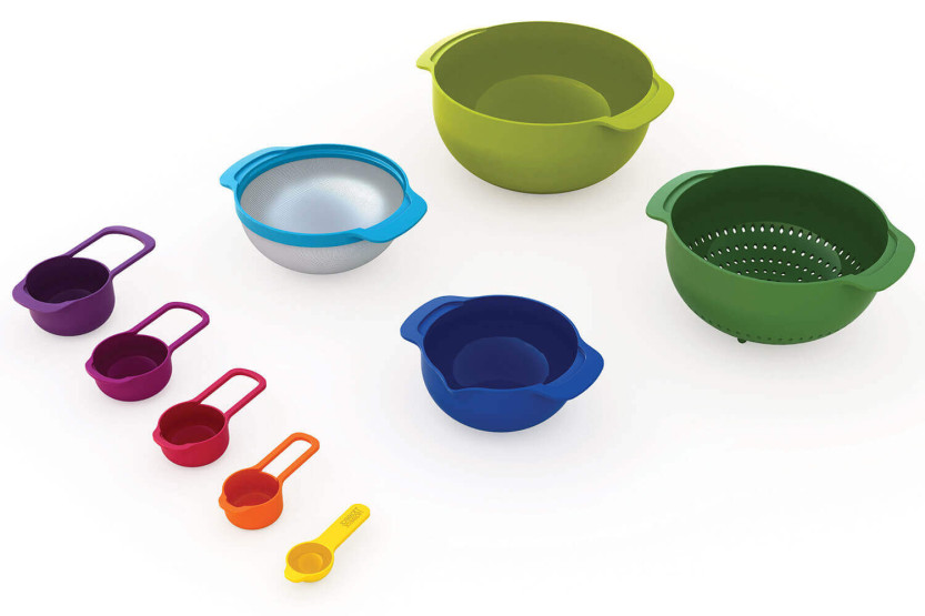 Set di 9 ciotole/pasticcere/dosatori multicolore Nest Plus 9 di Joseph Joseph