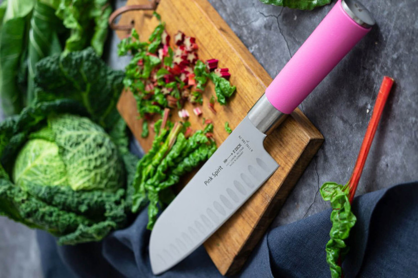 Dick Pink Spirit coltello santoku lama con fossetteda 18 cm, manico rosa