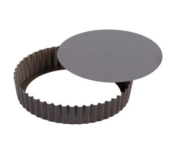 Gobel non-stick korkeareunainen, korkeakantinen, uurrettu pyöreä tourtière, jossa on liikuteltava pohja. 2
