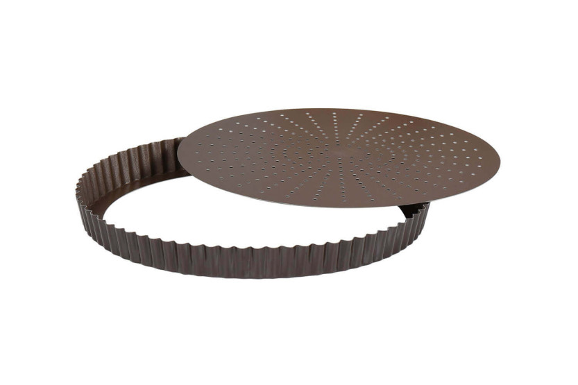 Gobel rei'itetty uurrettu pyöreä tourtière, jossa on tarttumaton liikuteltava pohja.