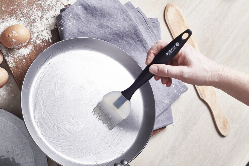 De Buyer grote bakkwast in zwarte silicone