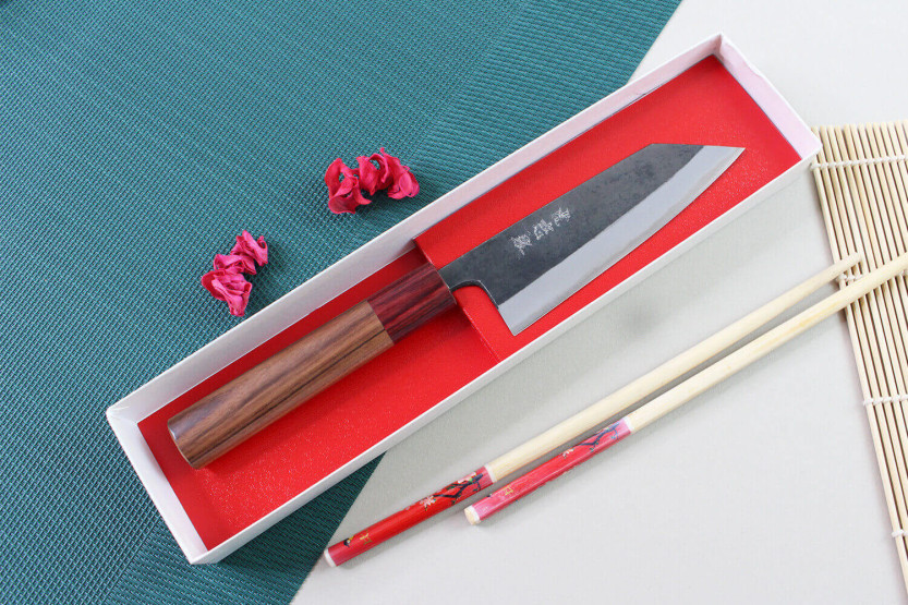 Kiritsuke mes japonais artisanal Wusaki Yuzo BS2 12cm