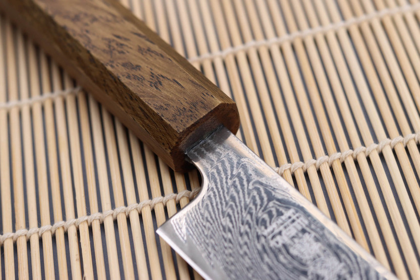 Wusaki Unagi AUS10 damaskus japansk sujihiki-kniv 24 cm egetræshåndtag