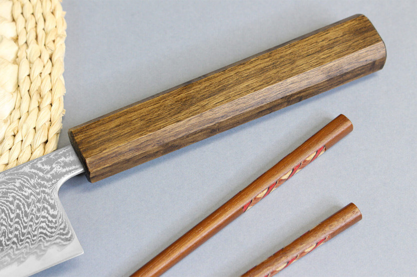 Kiritsuke veitsi japonais artisanal Wusaki Unagi AUS10 damas 24cm manche chêne manche chêne