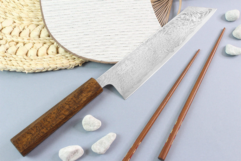 Coltello kiritsuke giapponese artigianale Wusaki Unagi AUS10 21cm manche chêne