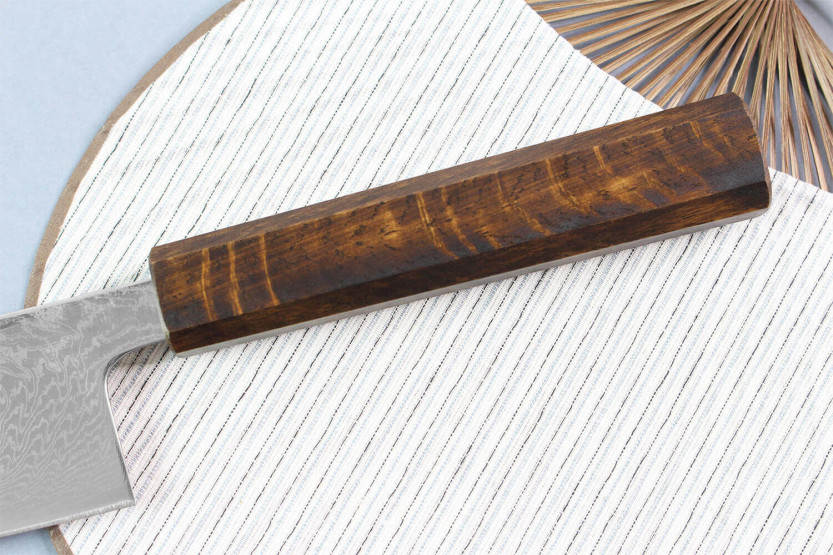 Faca kiritsuke japonês artesanal Wusaki Unagi AUS10 21cm manche chêne