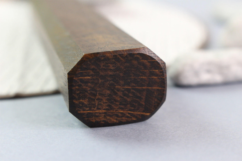 Kiritsuke-kniv Japansk håndværksmæssig Wusaki Unagi AUS10 21cm manche chêne