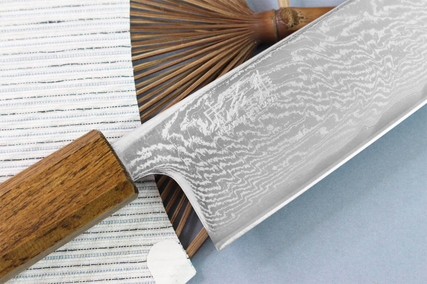 Wusaki Unagi AUS10 damascus 17,5cm eiken handvat japans handgemaakt bunka mes